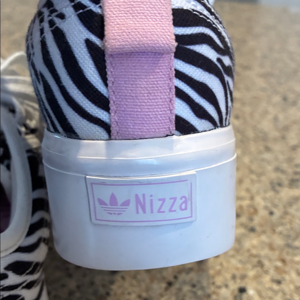 Girls Size 5 Adidas Nizza Platform Shoes Women's, Cloud White/Bliss Lilac/Core - Picture 12 of 12